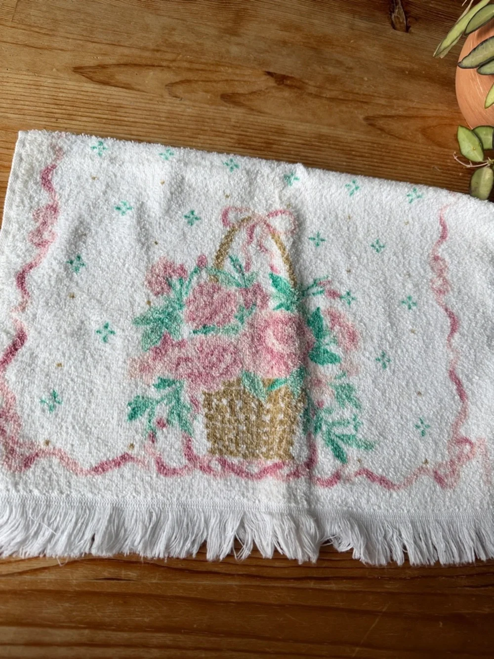 Vintage Floral Basket Hand Towel